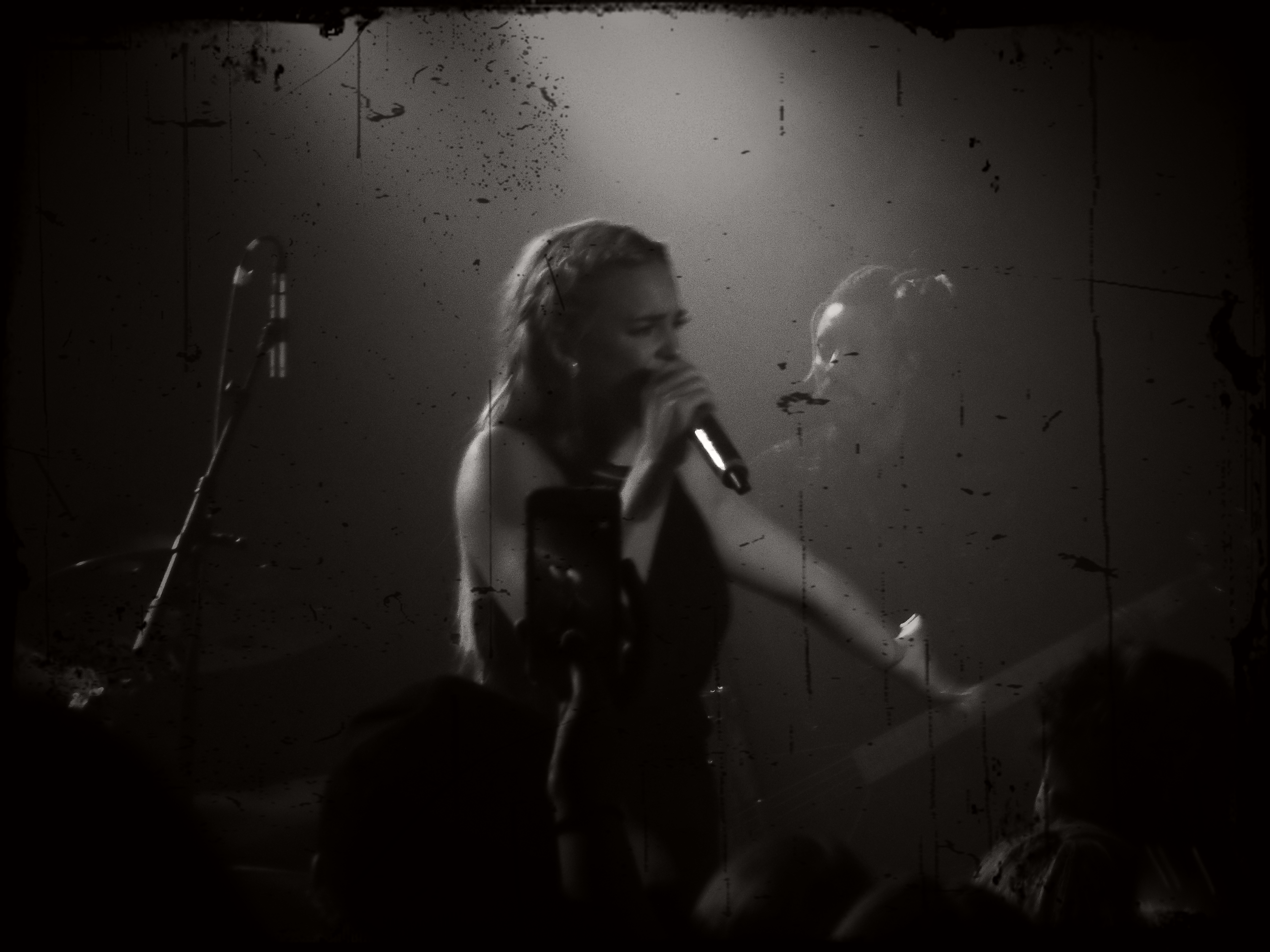 Anne-Marie bw2