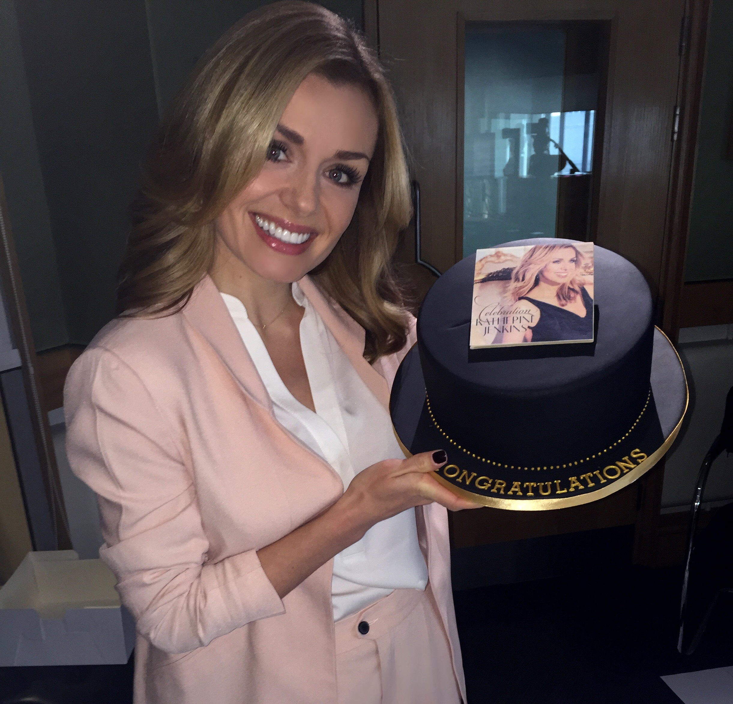 Katherine Jenkins - Celebration cake pic