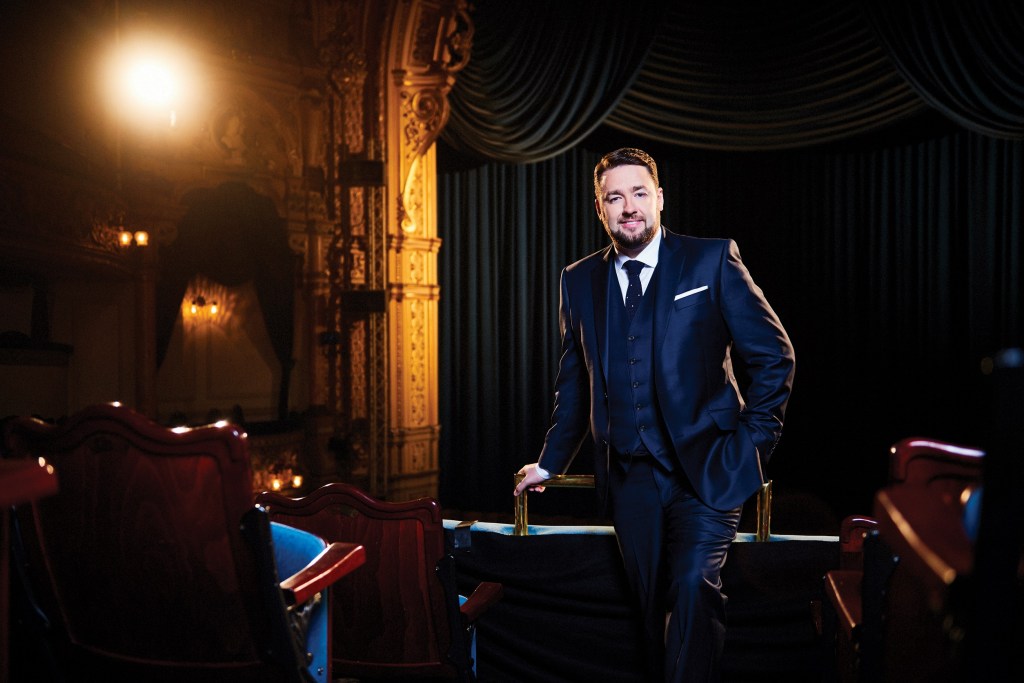 Jason Manford ‘A Different Stage’ Enters UK Album Chart At&nbsp;No.10