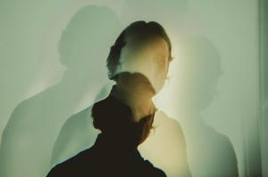 Chris Stills lead shot lo res (credit Dove Shore)-0000